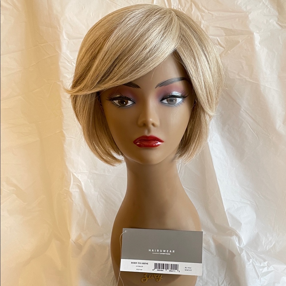 Raquel Welch Born To Shine Wig NWT